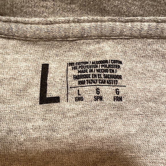 Cabela’s men’s light gray long sleeve shirt - Picture 3 of 5